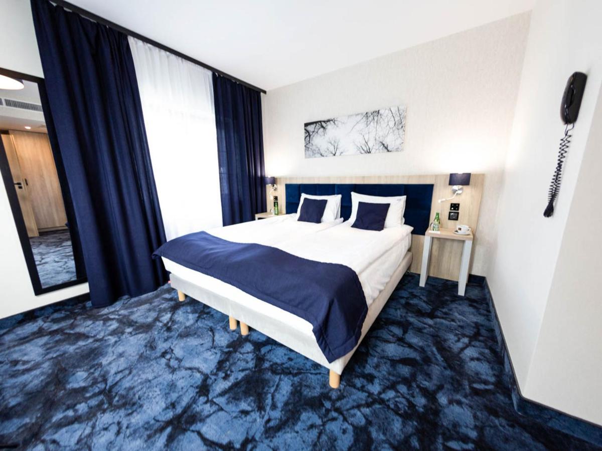 Ignasiak Hotel Września Kültér fotó