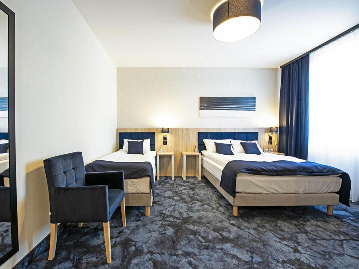 Ignasiak Hotel Września Kültér fotó