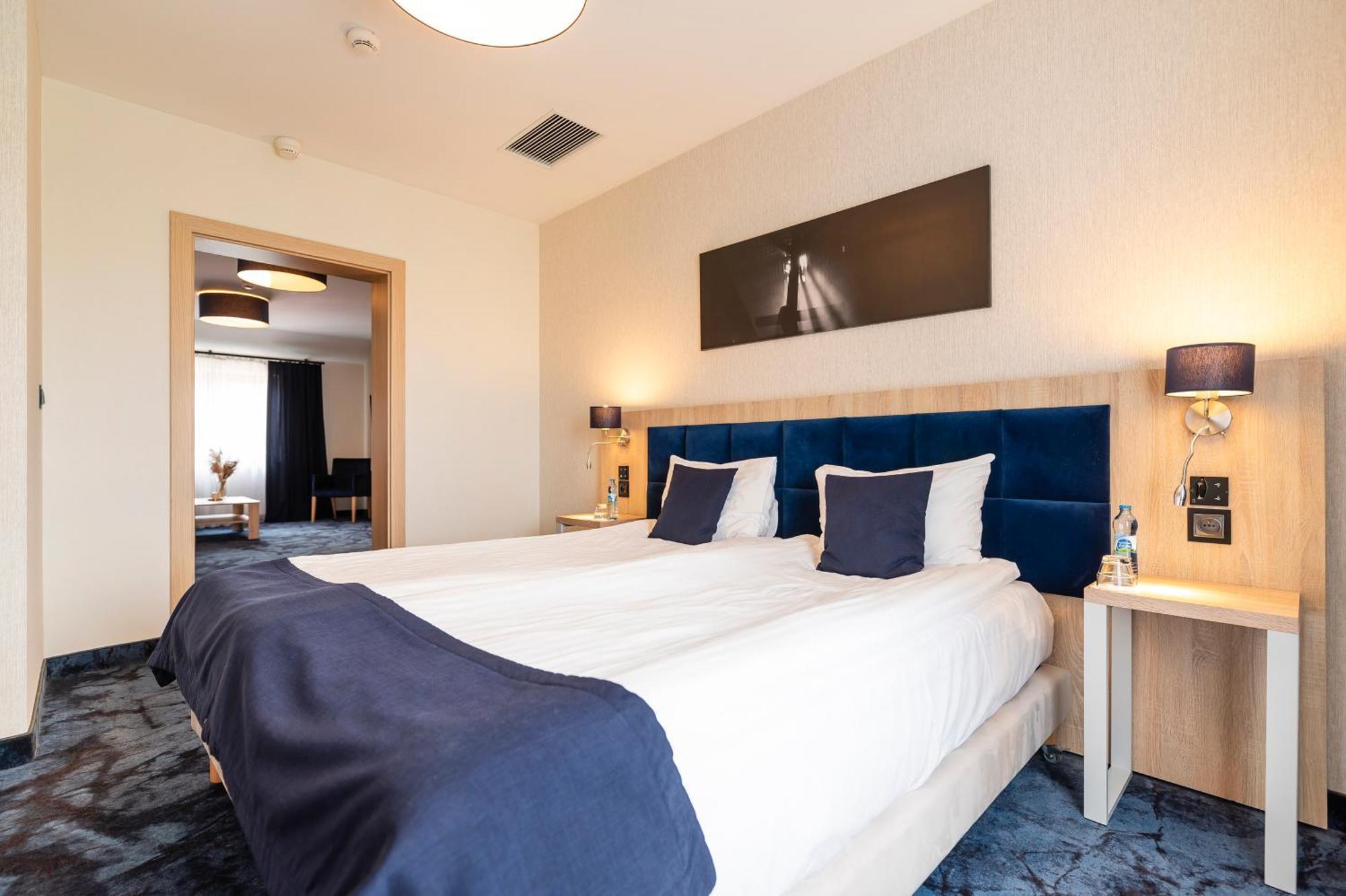 Ignasiak Hotel Września Kültér fotó