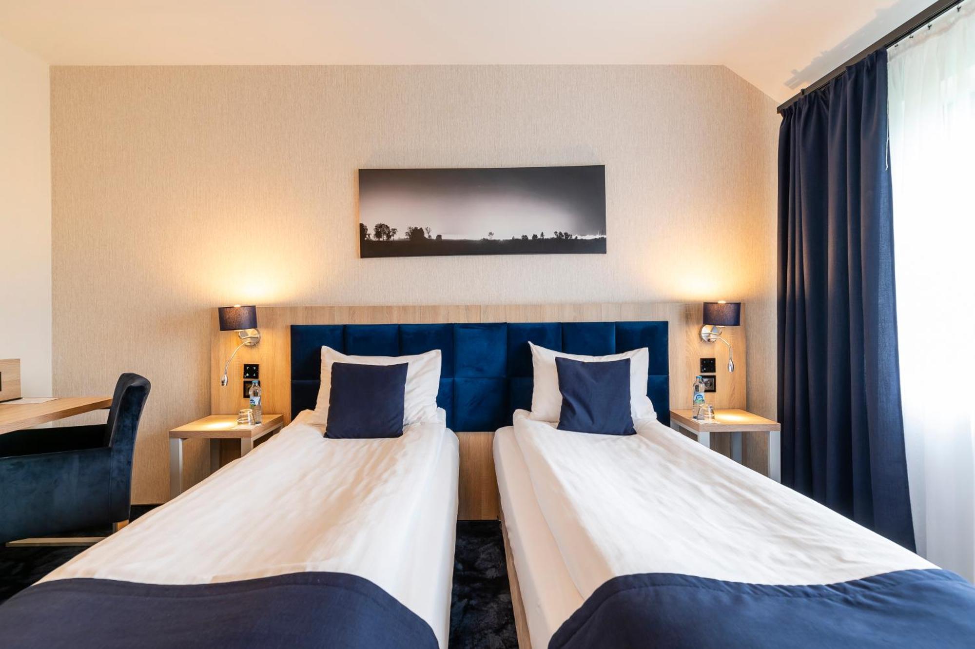 Ignasiak Hotel Września Kültér fotó