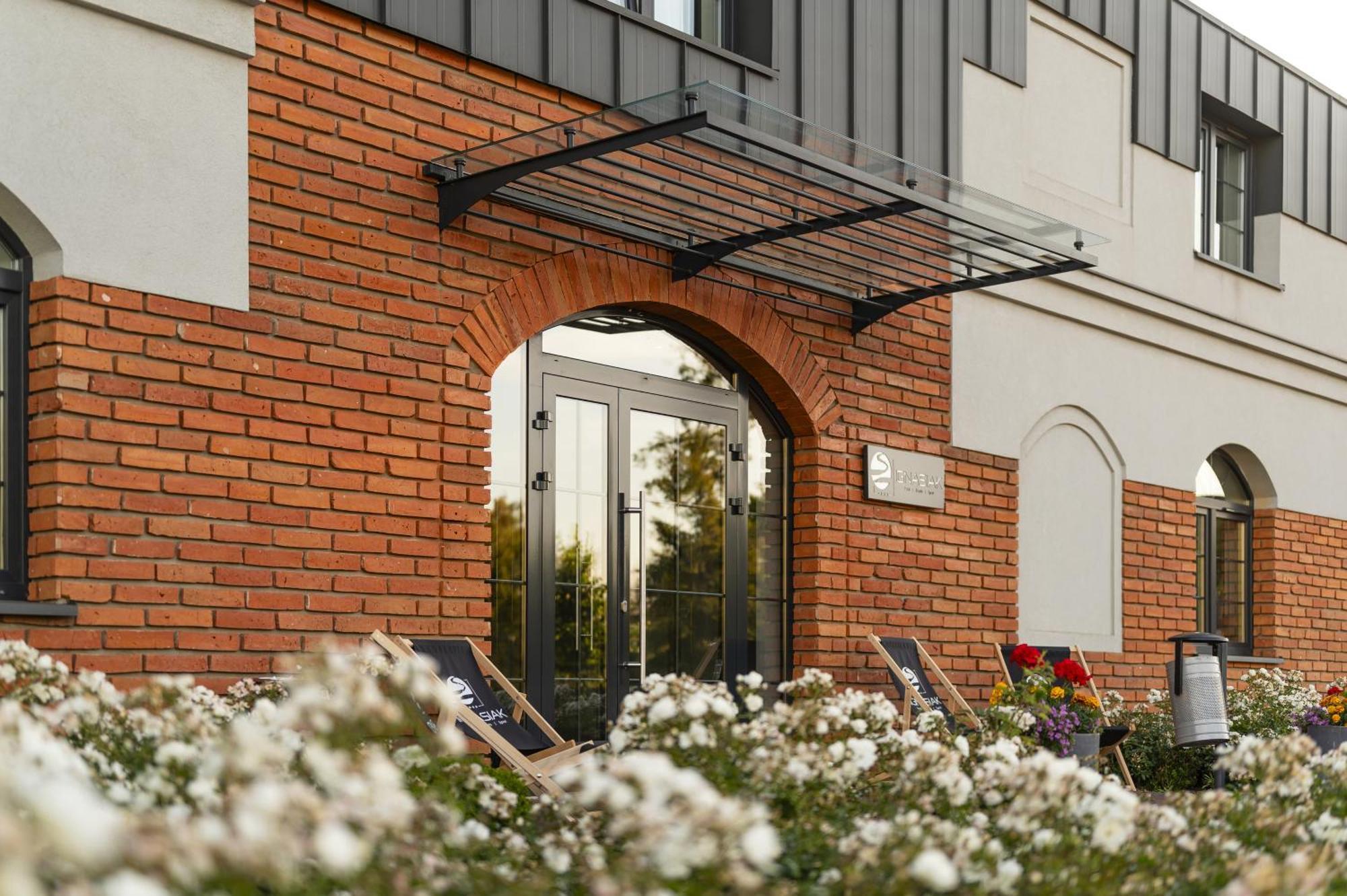 Ignasiak Hotel Września Kültér fotó