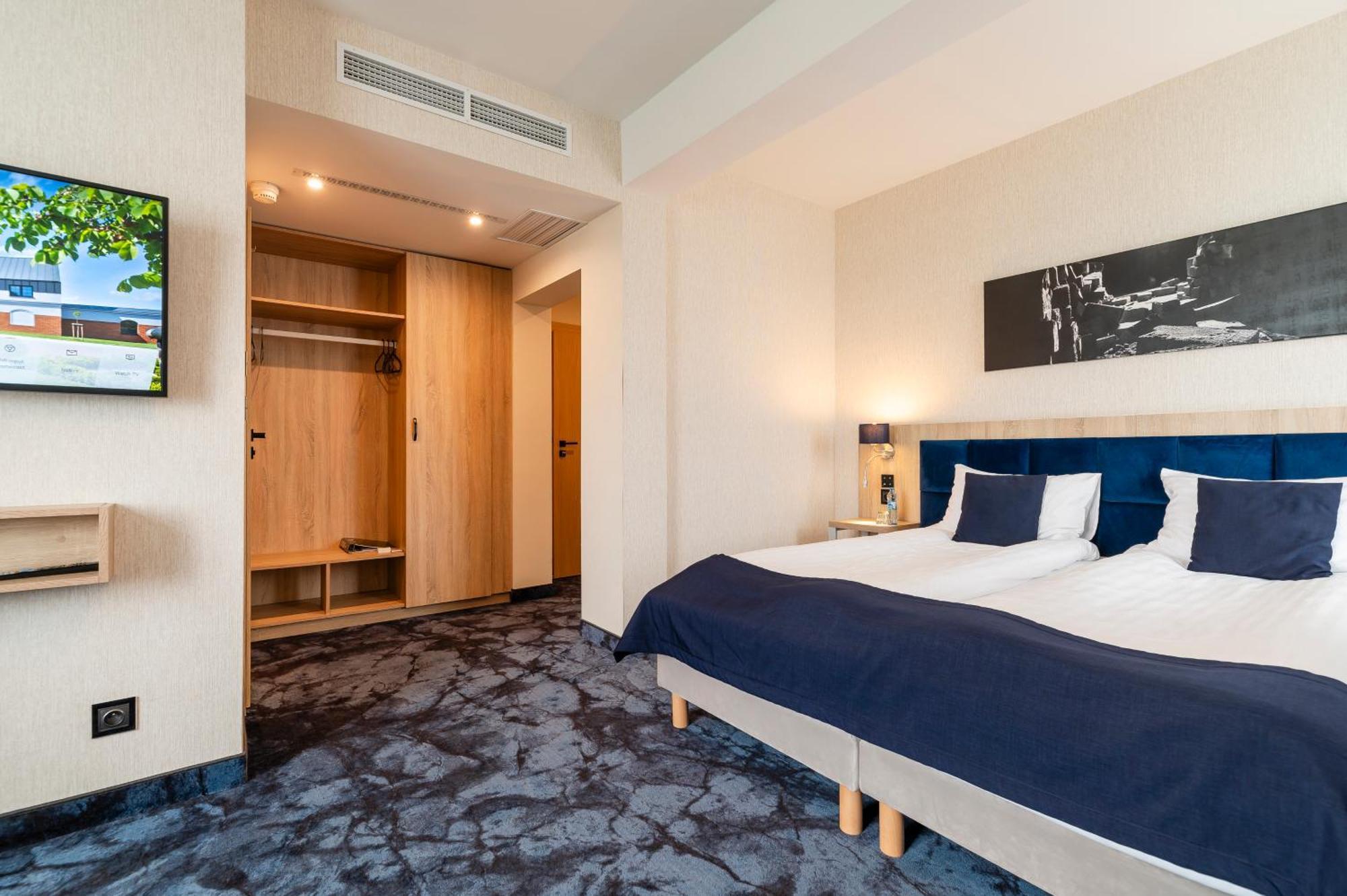 Ignasiak Hotel Września Kültér fotó
