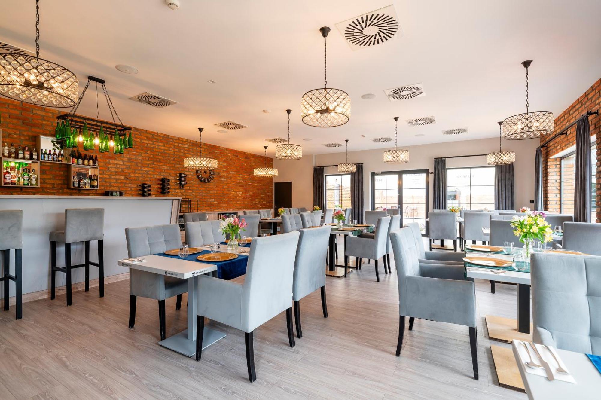 Ignasiak Hotel Września Kültér fotó