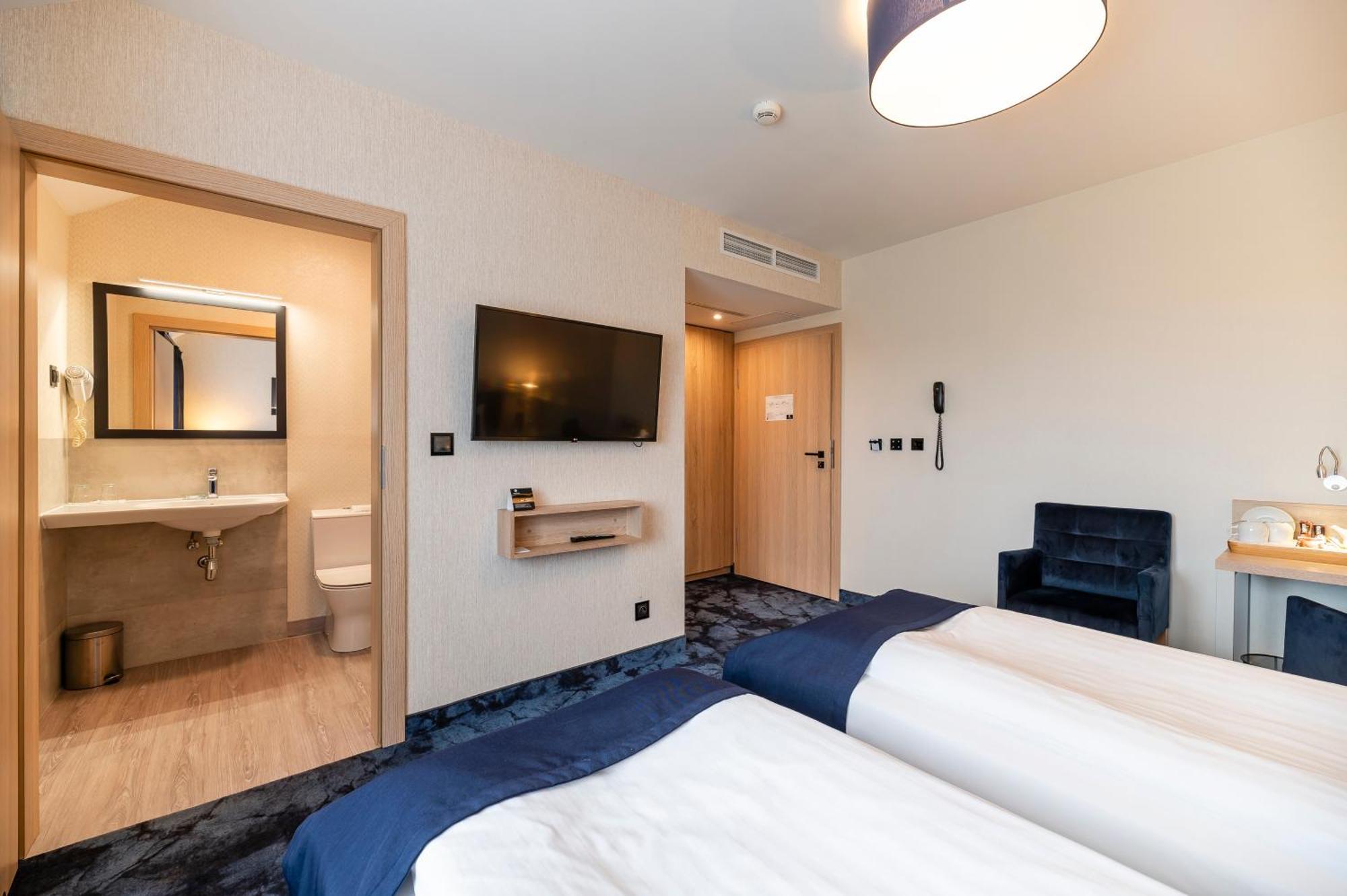 Ignasiak Hotel Września Kültér fotó